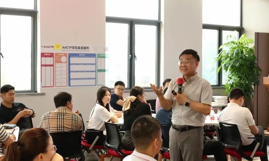 赋强人才生长 | “复盘中国行?走进壹定发”学习活动乐成举行